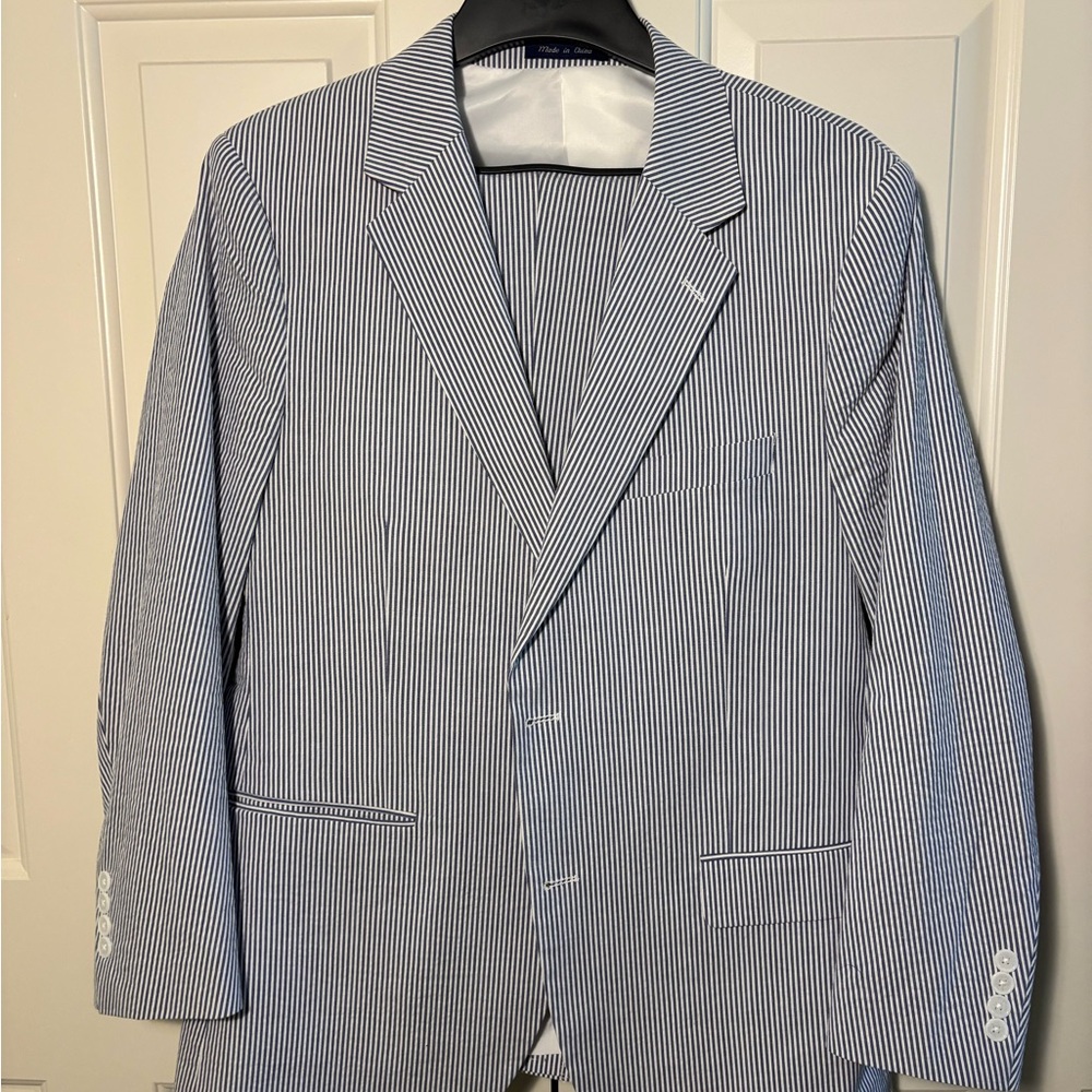 Classic Blue seersucker Striped Men's 2 piece suit 46S - 36x30 pant